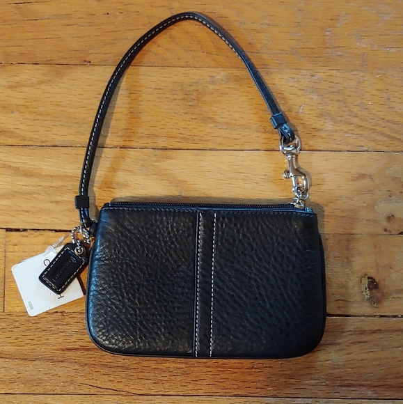 New with tags! Coach soft pebbled leather small wristlet - Picture 2 of 4